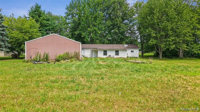 2362 Johnson Road, North Branch, MI 48461