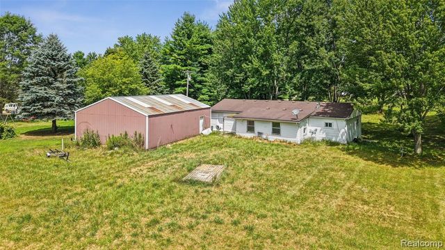 2362 Johnson Road, North Branch, MI 48461