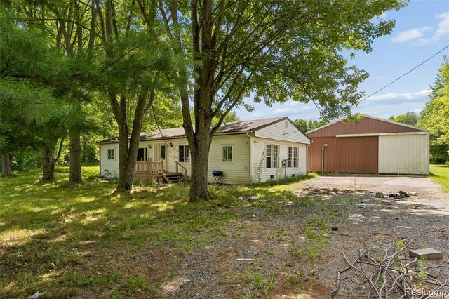2362 Johnson Road, North Branch, MI 48461