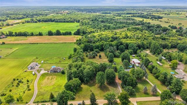2362 Johnson Road, North Branch, MI 48461