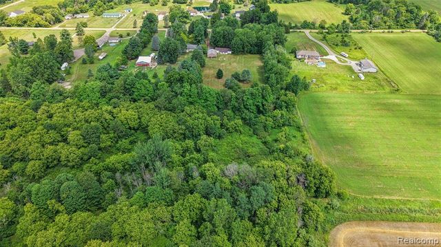 2362 Johnson Road, North Branch, MI 48461