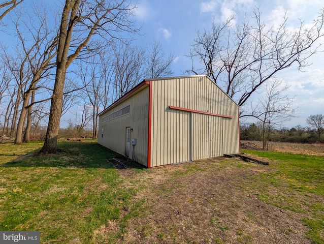 173 TOWNSHIP LINE RD, Chalfont, PA 18914