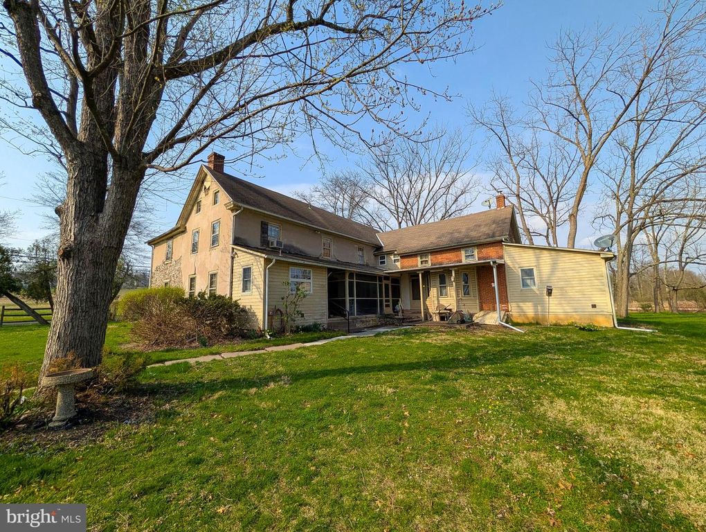 173 TOWNSHIP LINE RD, Chalfont, PA 18914