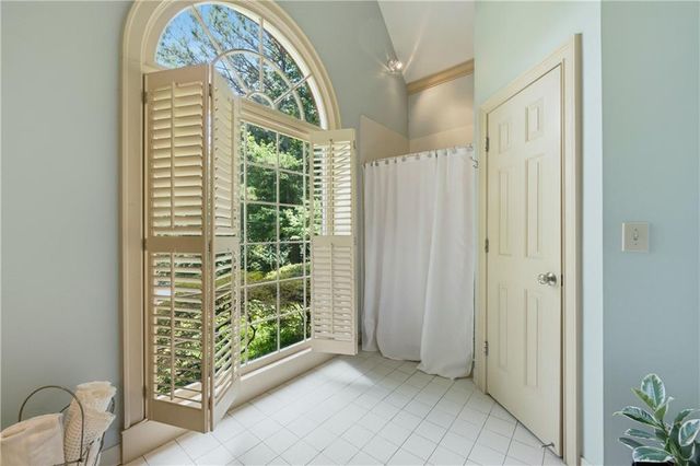 196 Roe Hampton Lane, Stone Mountain, GA 30087