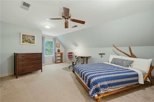 196 Roe Hampton Lane, Stone Mountain, GA 30087