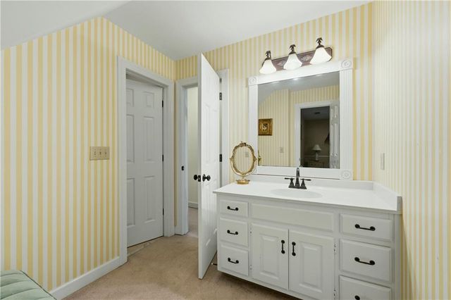 196 Roe Hampton Lane, Stone Mountain, GA 30087