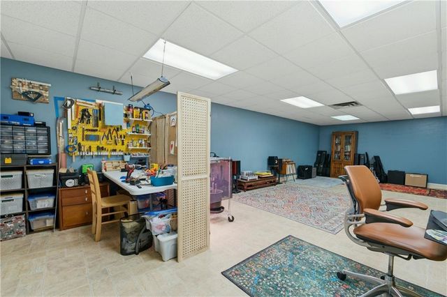 196 Roe Hampton Lane, Stone Mountain, GA 30087