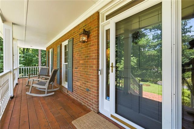 196 Roe Hampton Lane, Stone Mountain, GA 30087