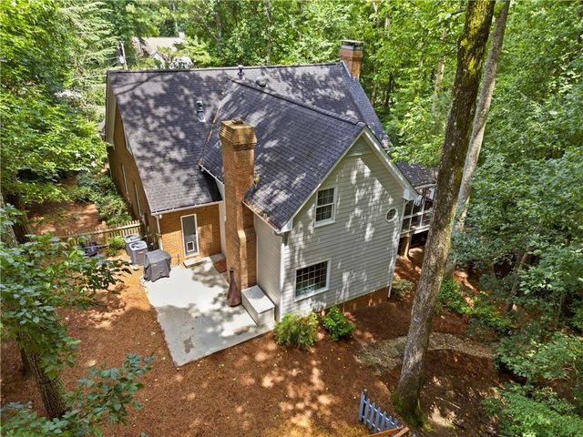 196 Roe Hampton Lane, Stone Mountain, GA 30087