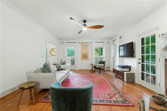 196 Roe Hampton Lane, Stone Mountain, GA 30087