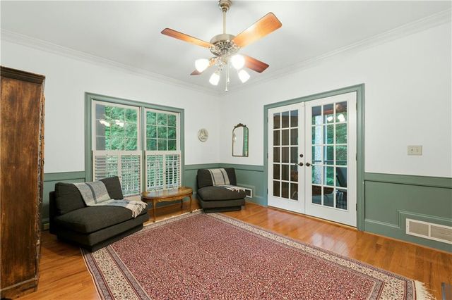 196 Roe Hampton Lane, Stone Mountain, GA 30087