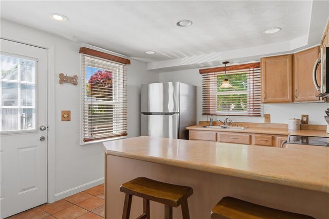191 Long View Drive, Warwick, RI 02886