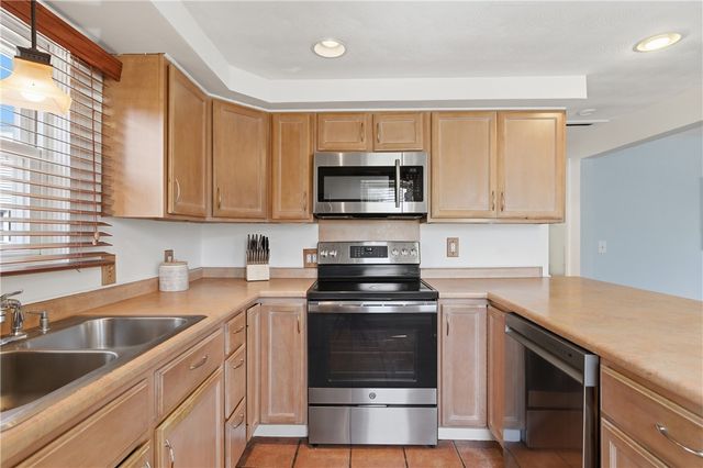 191 Long View Drive, Warwick, RI 02886