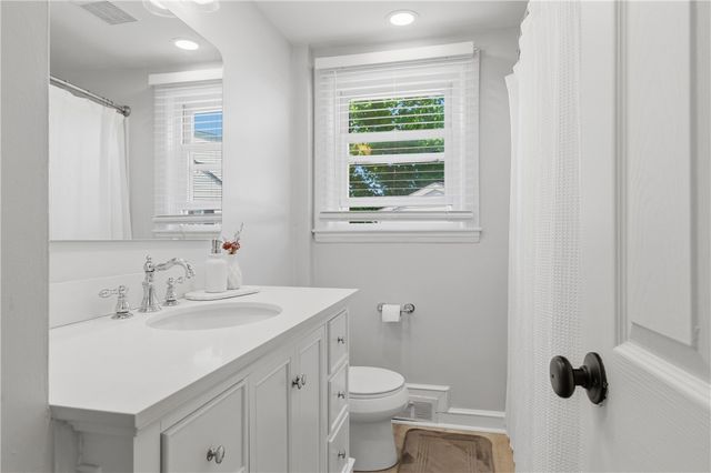 191 Long View Drive, Warwick, RI 02886