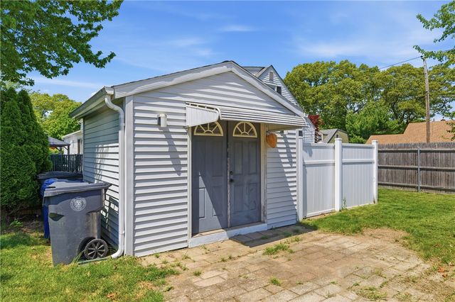191 Long View Drive, Warwick, RI 02886