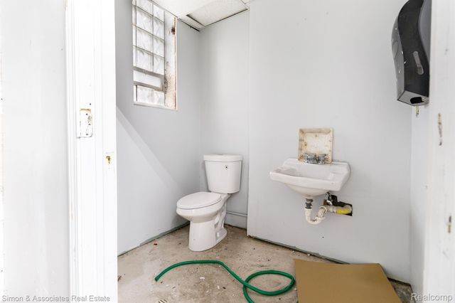 19606 JOY Road, Detroit, MI 48228