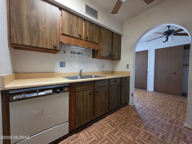 4172 N Western Winds Drive, Tucson, AZ 85705