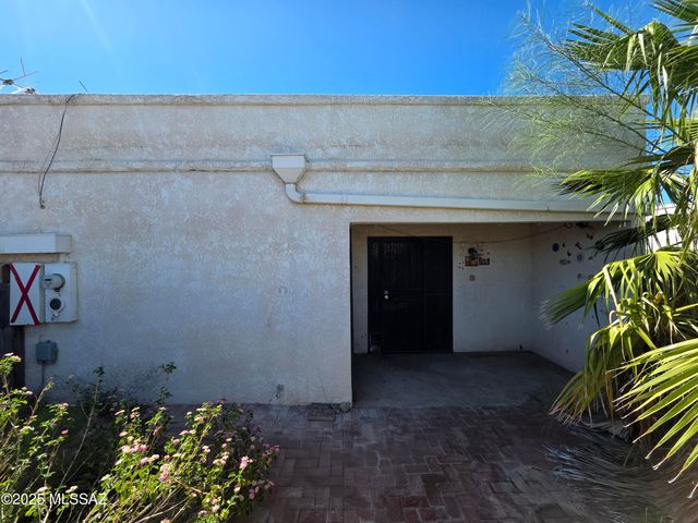 4172 N Western Winds Drive, Tucson, AZ 85705