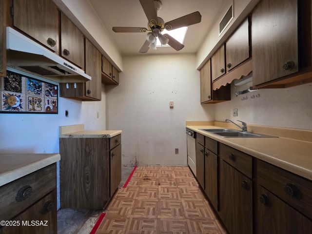4172 N Western Winds Drive, Tucson, AZ 85705