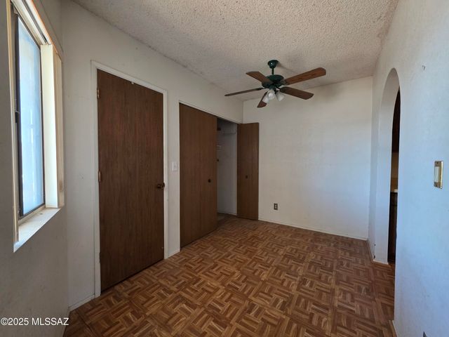 4172 N Western Winds Drive, Tucson, AZ 85705