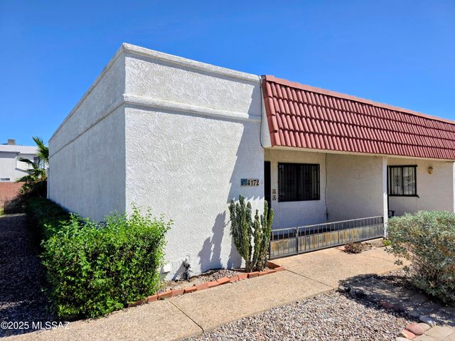 4172 N Western Winds Drive, Tucson, AZ 85705