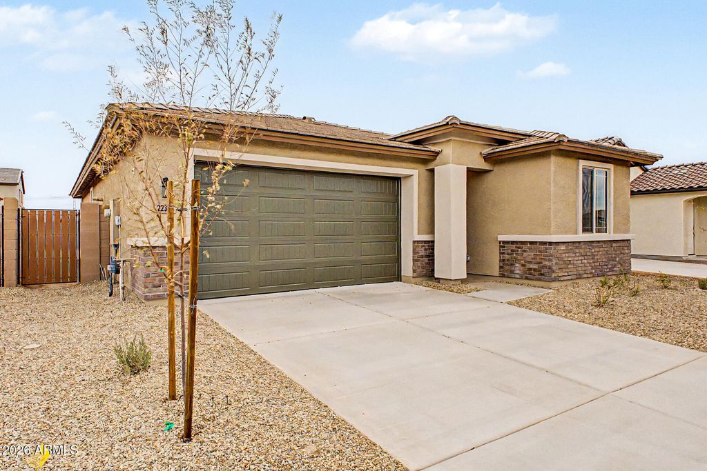 22318 W IRMA Lane, Surprise, AZ 85387 — photo 2