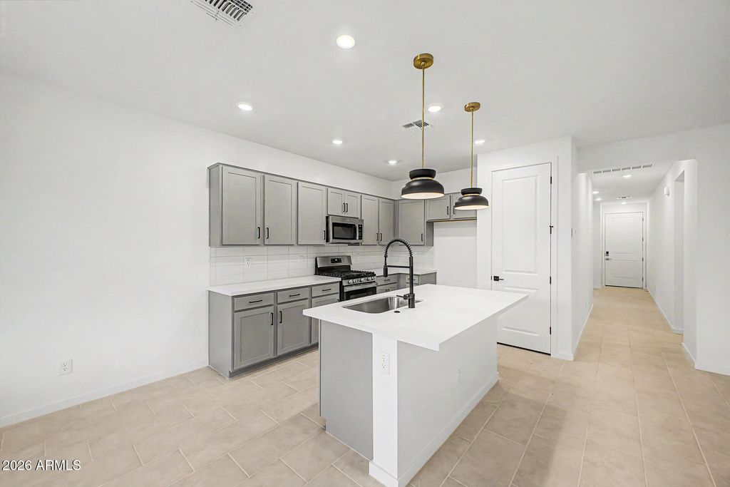 22318 W IRMA Lane, Surprise, AZ 85387 — photo 5