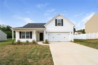 173 Konnoak Village Circle, Winston-salem, NC 27127