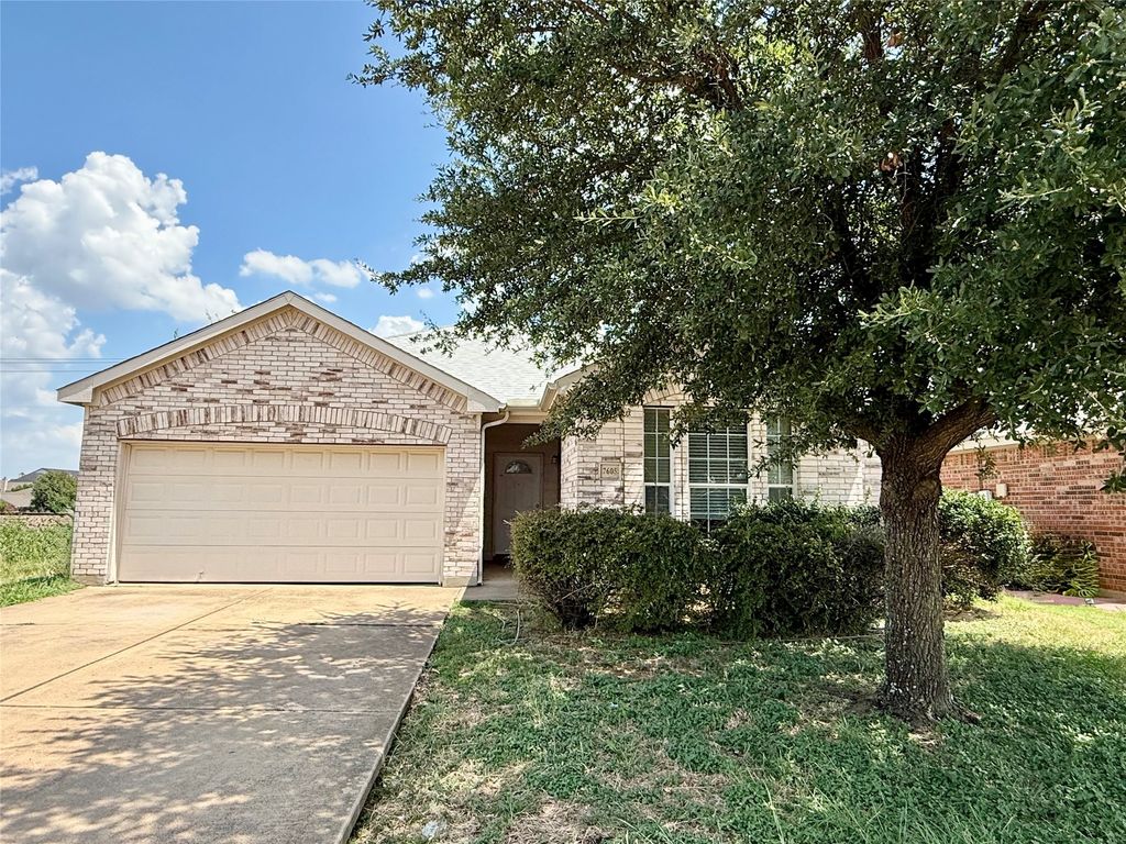 7605 Hollow Point Drive, Fort Worth, TX 76123