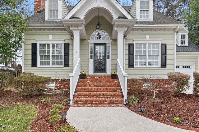 103 Lyncroft Lane, Cary, NC 27519