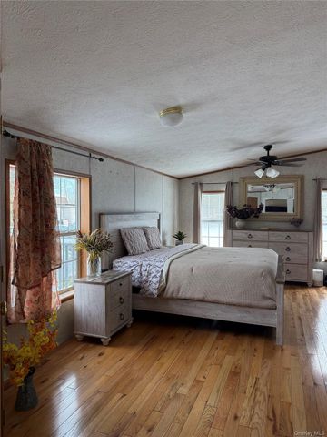 326 Long Lane, Bloomingburg, NY 12721