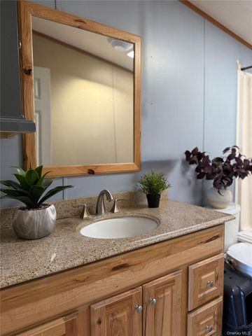 326 Long Lane, Bloomingburg, NY 12721