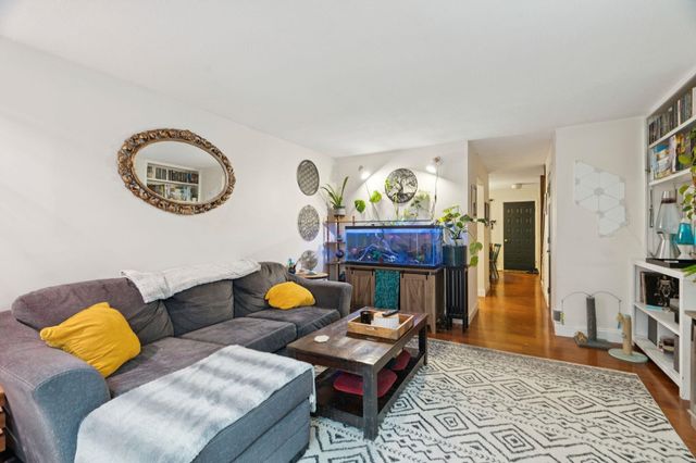 86 Woodhaven Drive, Hartford, VT 05001