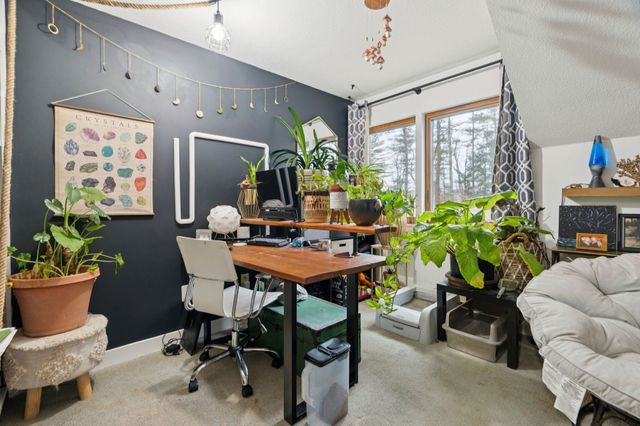 86 Woodhaven Drive, Hartford, VT 05001