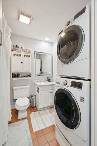 86 Woodhaven Drive, Hartford, VT 05001