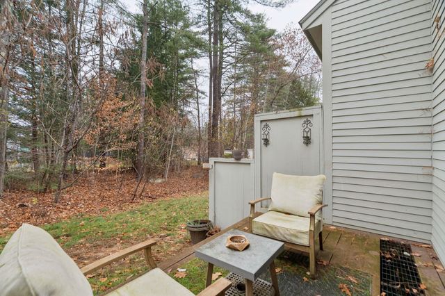 86 Woodhaven Drive, Hartford, VT 05001