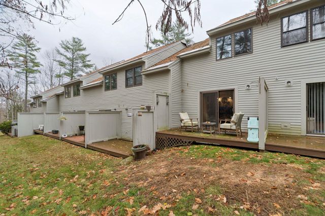 86 Woodhaven Drive, Hartford, VT 05001