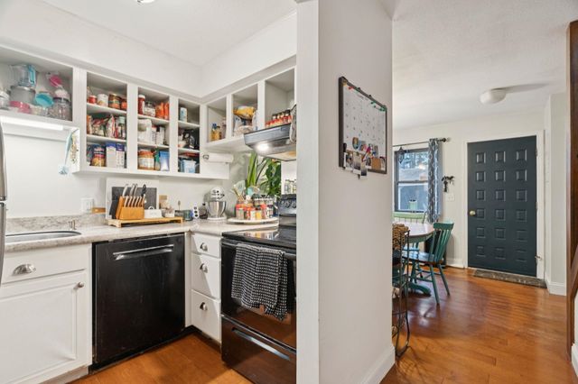 86 Woodhaven Drive, Hartford, VT 05001