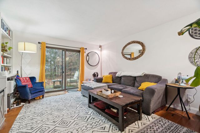 86 Woodhaven Drive, Hartford, VT 05001