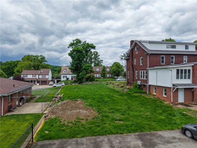 1202 Cambridge St, Harrison Twp, PA 15065