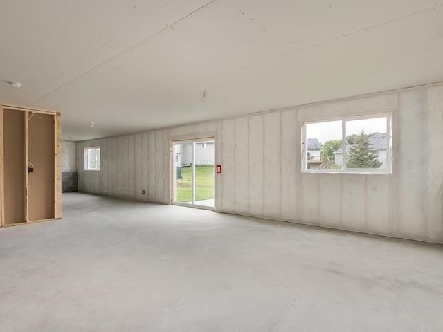 4828 361st Avenue NE, Cambridge, MN 55008