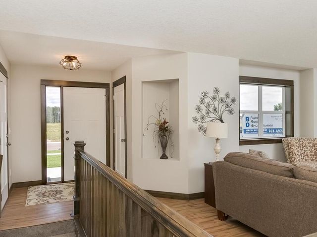 4828 361st Avenue NE, Cambridge, MN 55008