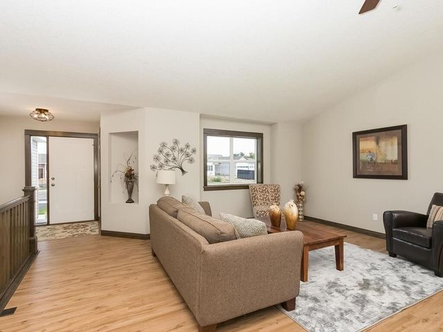 4828 361st Avenue NE, Cambridge, MN 55008