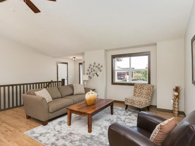 4828 361st Avenue NE, Cambridge, MN 55008