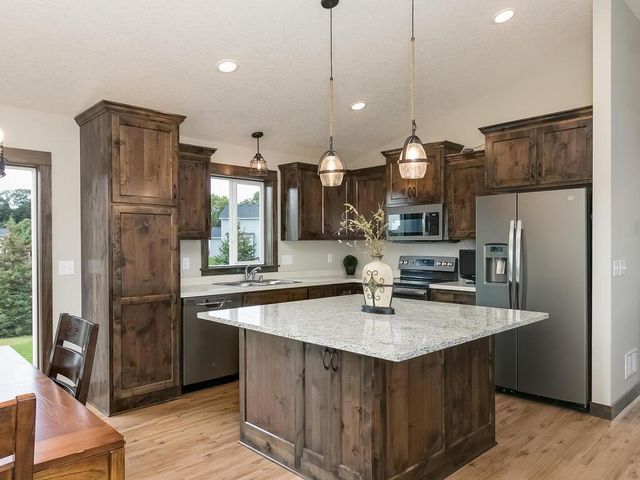 4828 361st Avenue NE, Cambridge, MN 55008