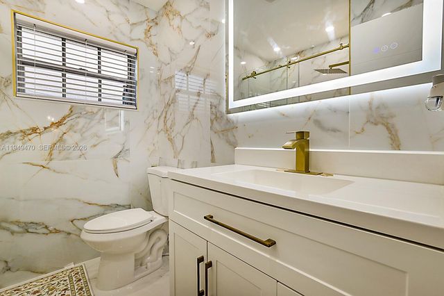 2210 NW 91st Terrace, Pembroke Pines, FL 33024