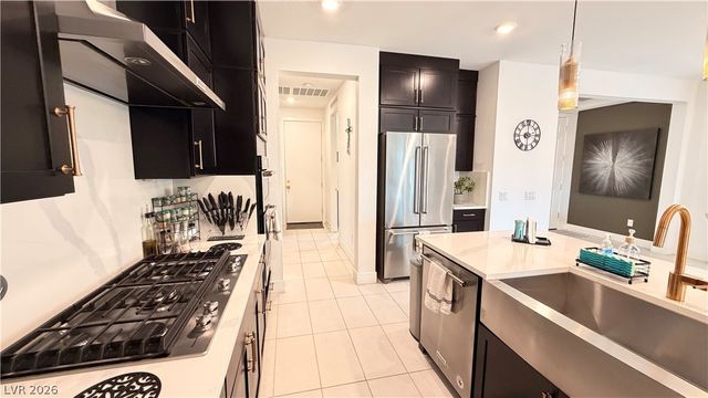 6589 Songfest Street, North Las Vegas, NV 89086