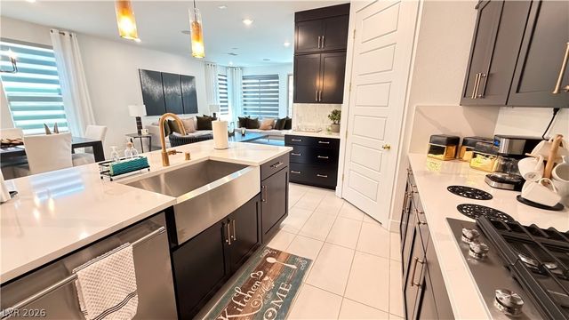 6589 Songfest Street, North Las Vegas, NV 89086