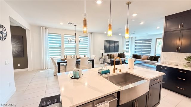 6589 Songfest Street, North Las Vegas, NV 89086