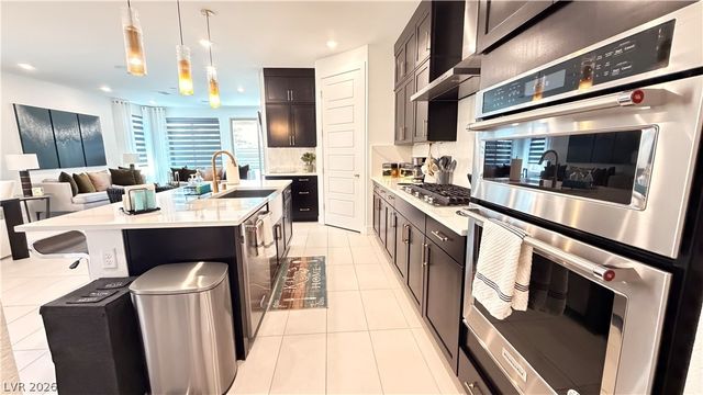6589 Songfest Street, North Las Vegas, NV 89086
